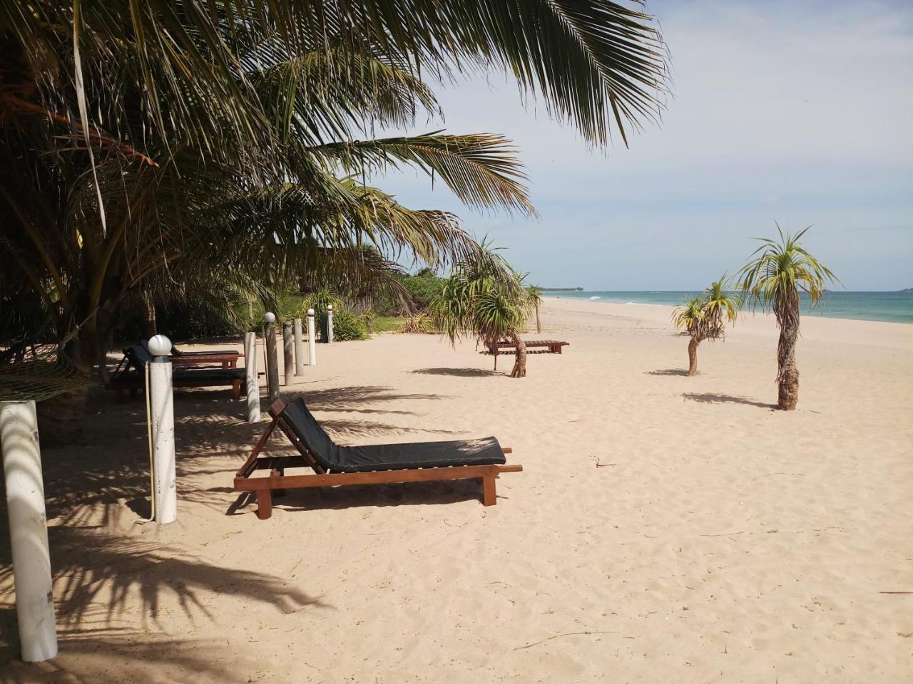 Villa Nilaveli Cabana Ngoại thất bức ảnh